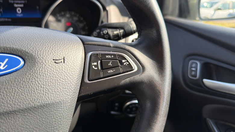 Ford Focus 1.0 EcoBoost 125 Titanium Navigation 5dr Petrol Hatchback